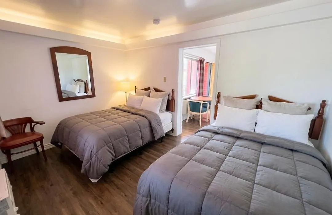 Persepolis Inn-1