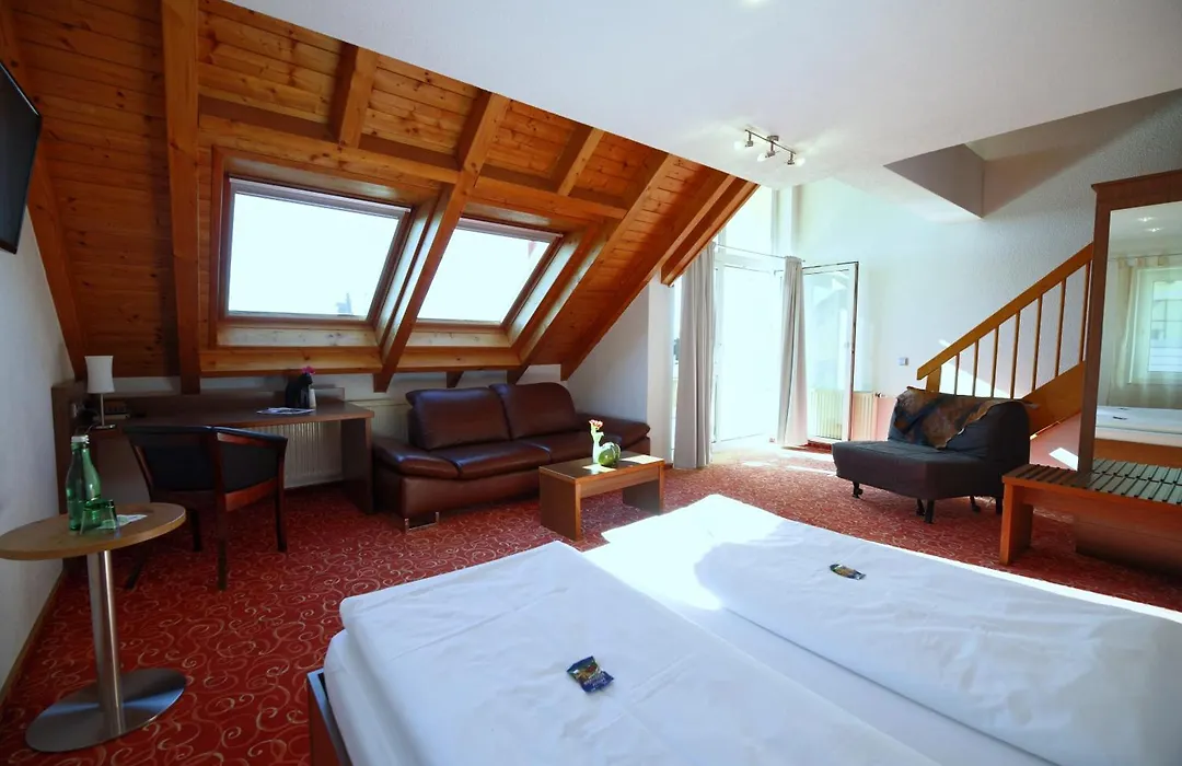 Landhotel ALTE LINDE-1