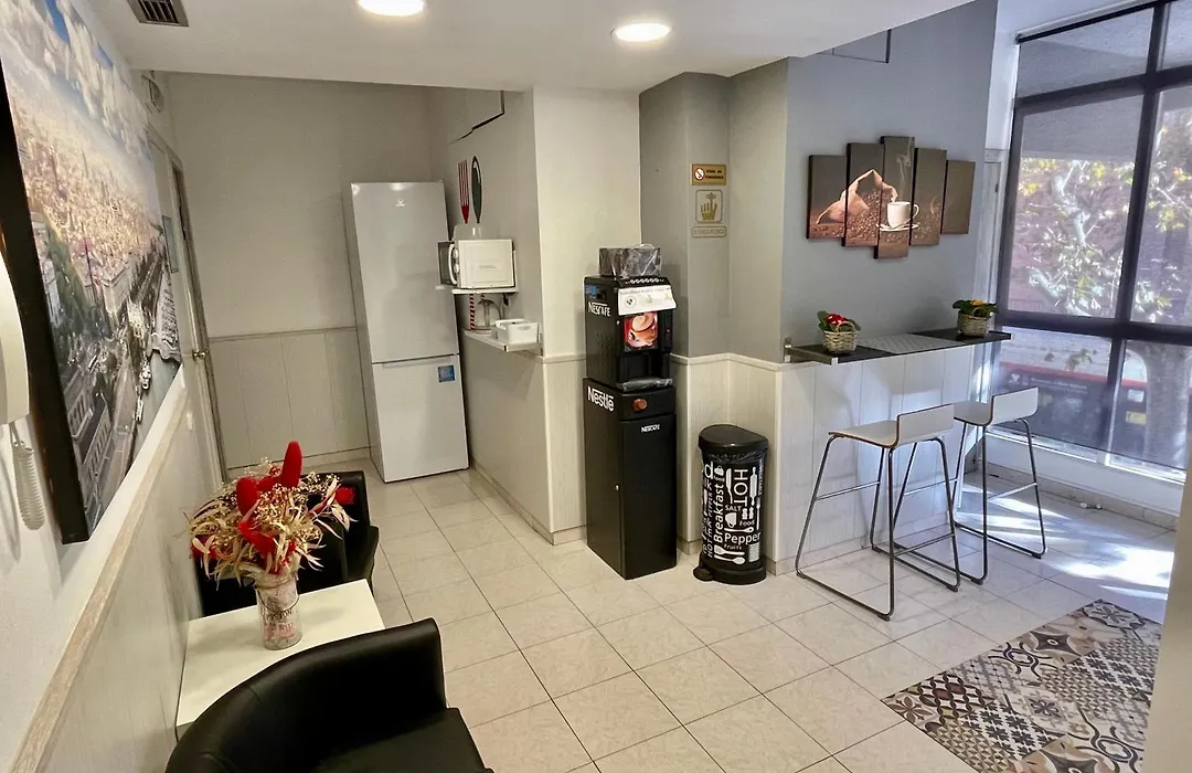 Hostal Lleida-1