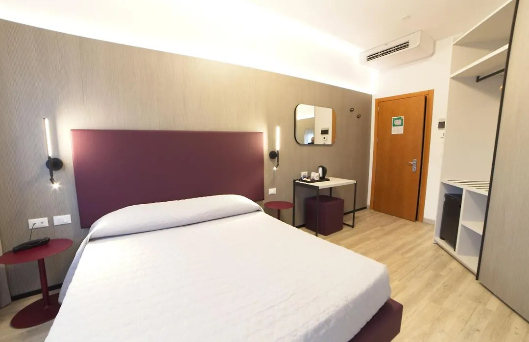 Hotel All'Orologio-1