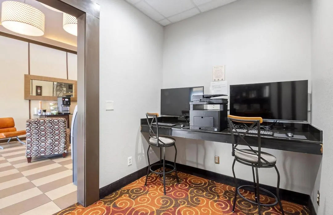 Quality Suites Hickory South-1