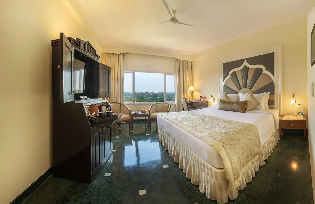 Hotel Clarks Shiraz-1