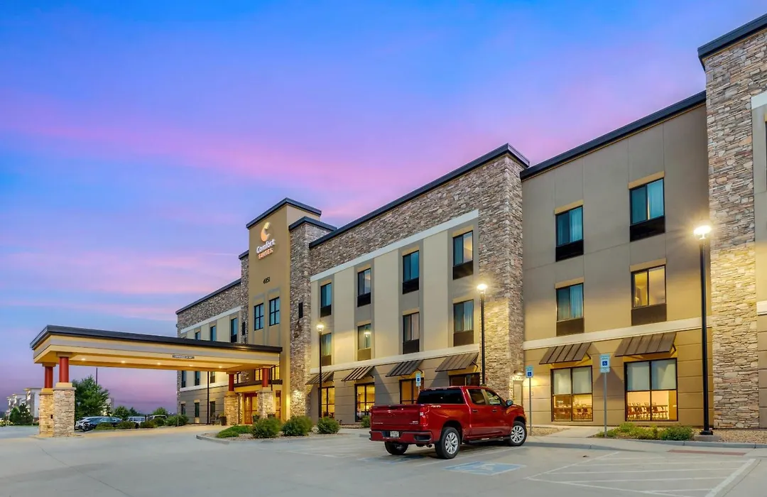 Comfort Suites Loveland-1
