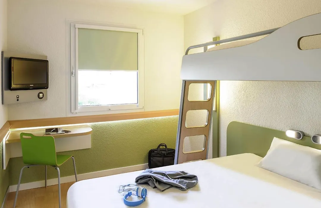 Ibis Budget Salzburg Airport - Self-Check-In-1