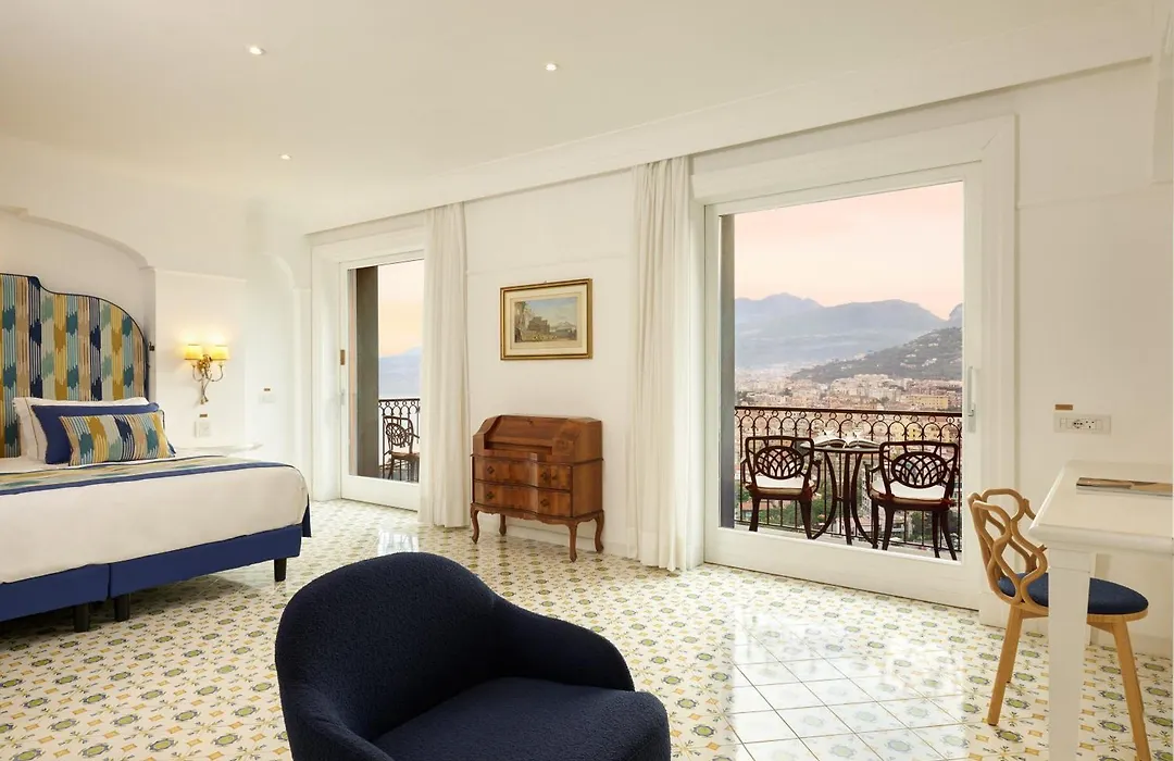Grand Hotel Capodimonte-1