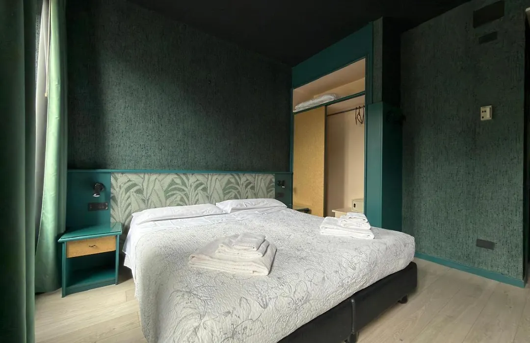 Hotel Plaza-1
