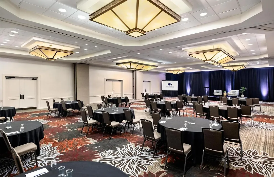 Doubletree By Hilton Pittsburgh-Green Tree-1