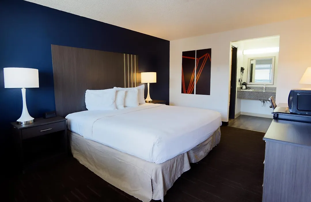 Silverstone Inn North Spokane-1