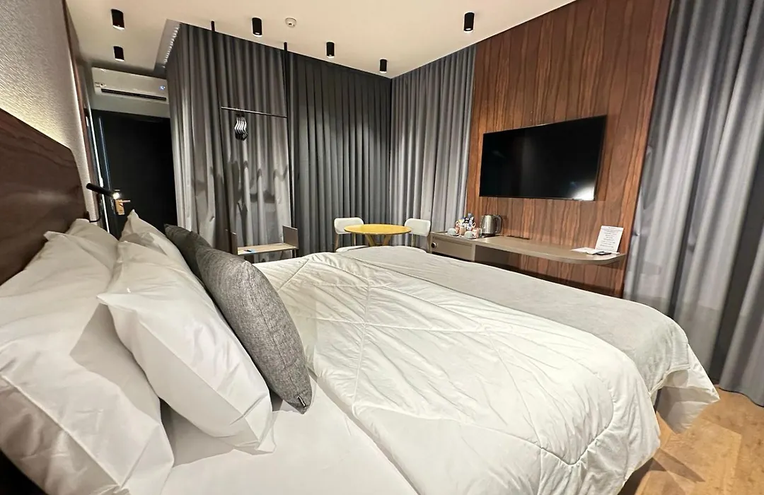 Zallon Hotel Executivo - Late Checkout Cortesia as 15hs aos DOMINGOS-1