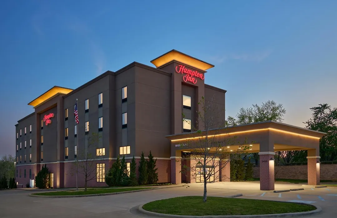 Hampton Inn Poplar Bluff-1