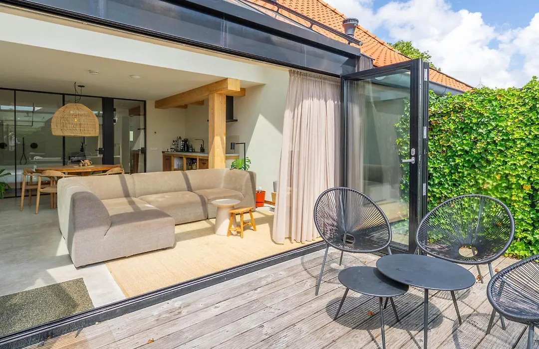 Van Heeckeren Apartments&Suites Buren-1
