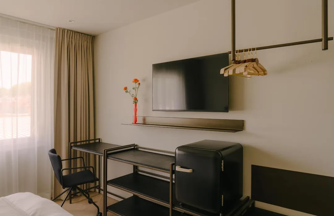 Hotel Herbergh Amsterdam Airport-1
