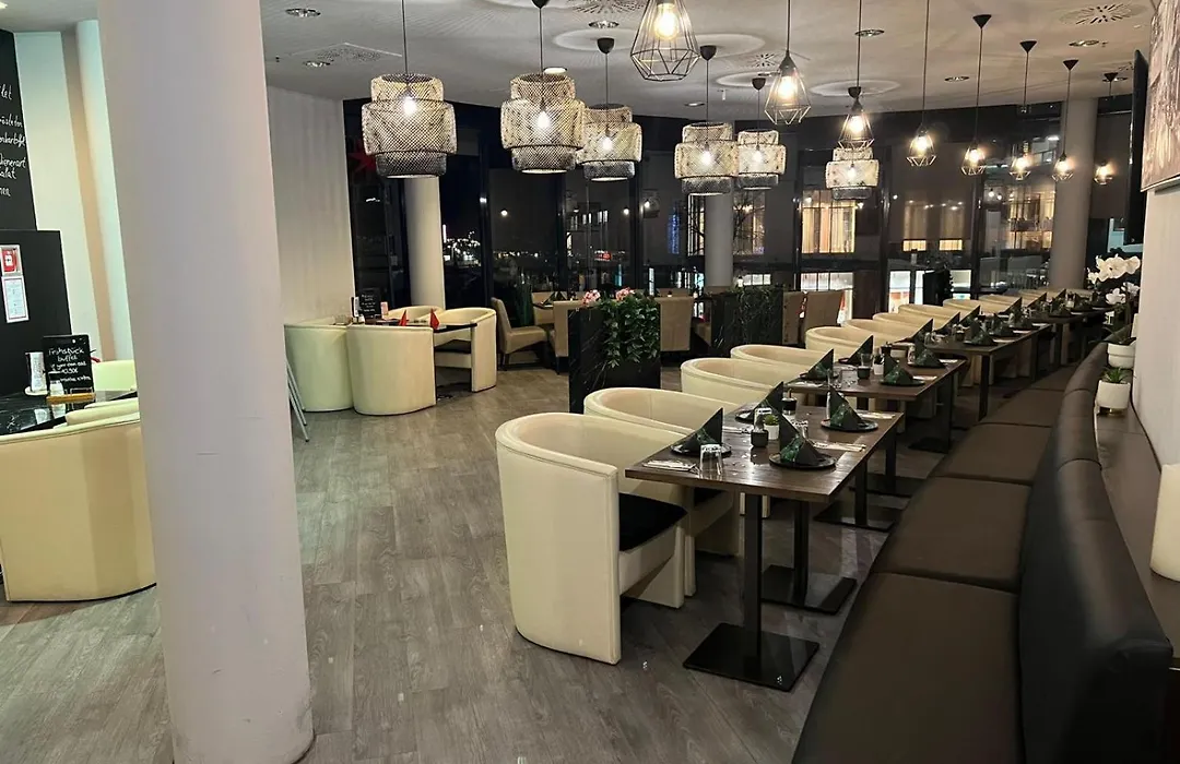 Leoso Hotel Leverkusen-1