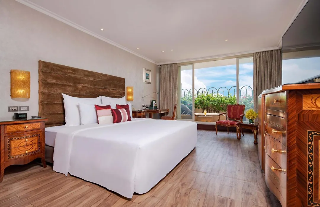 Windsor Plaza Hotel-1