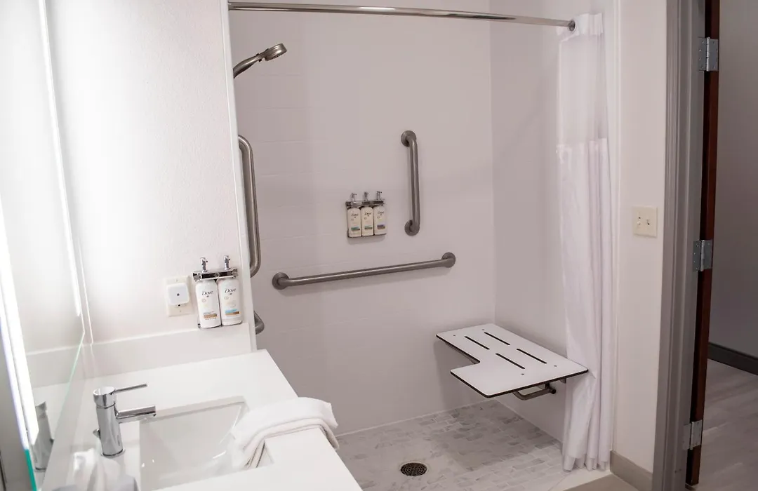 Holiday Inn Express & Suites - Mason City By Ihg-1