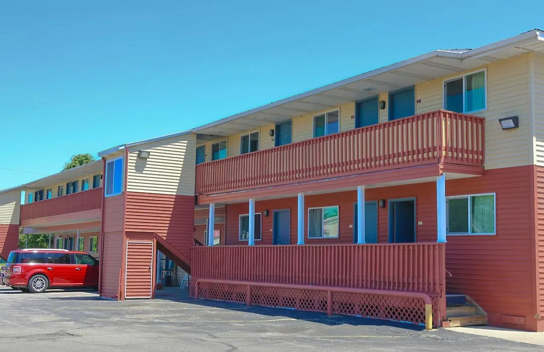 Chippewa Motel Mount Pleasant-1