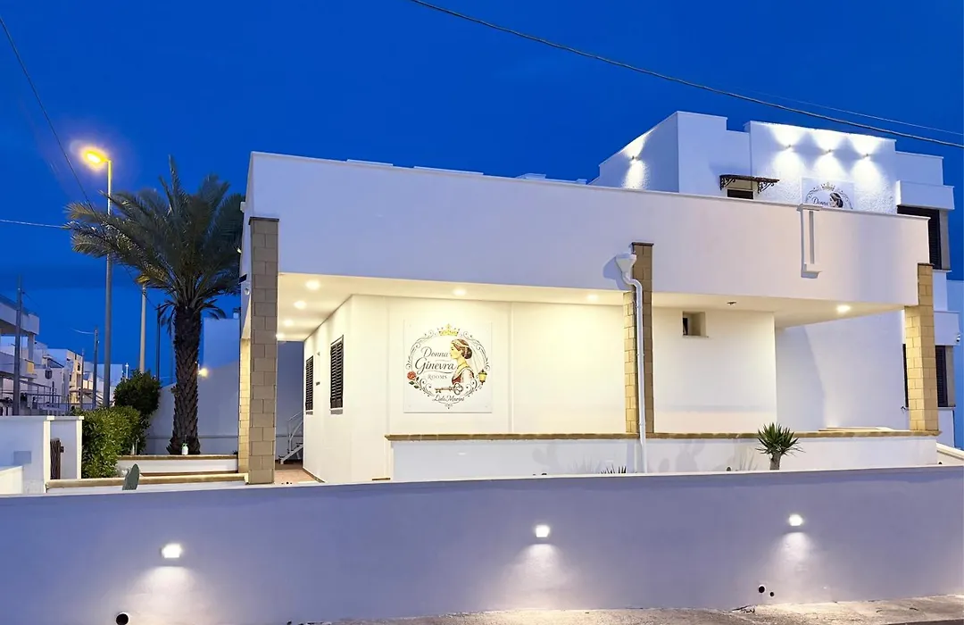 Donna Ginevra Rooms - A soli 300m dalla Spiaggia-1