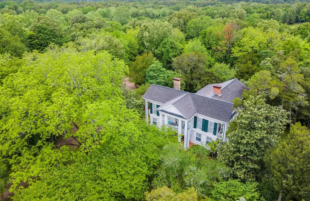 The Montgomery B&B-1