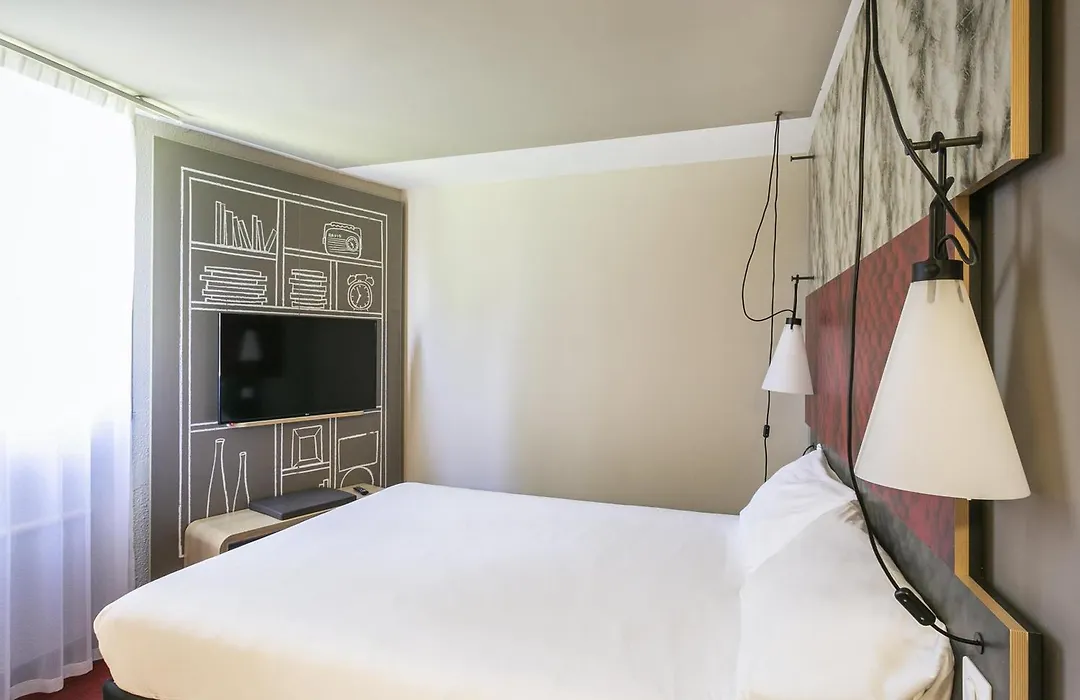 Ibis Avignon Sud-1