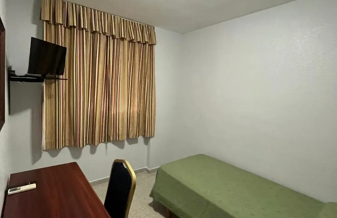 Hostal Blumen-1