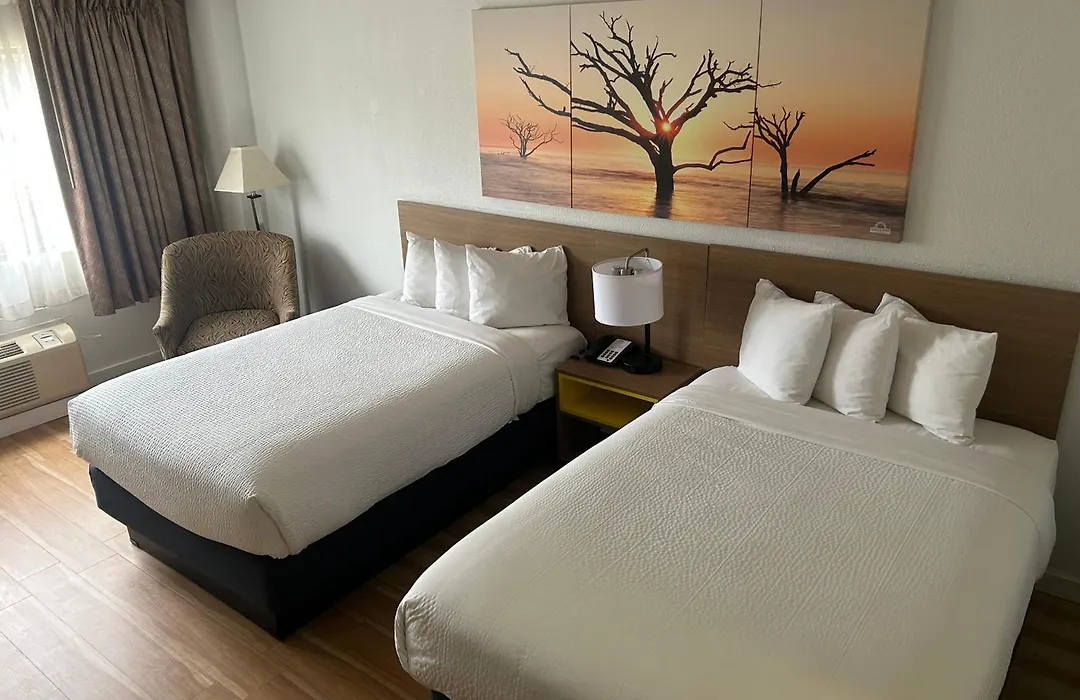 Days Inn By Wyndham Sherman-1