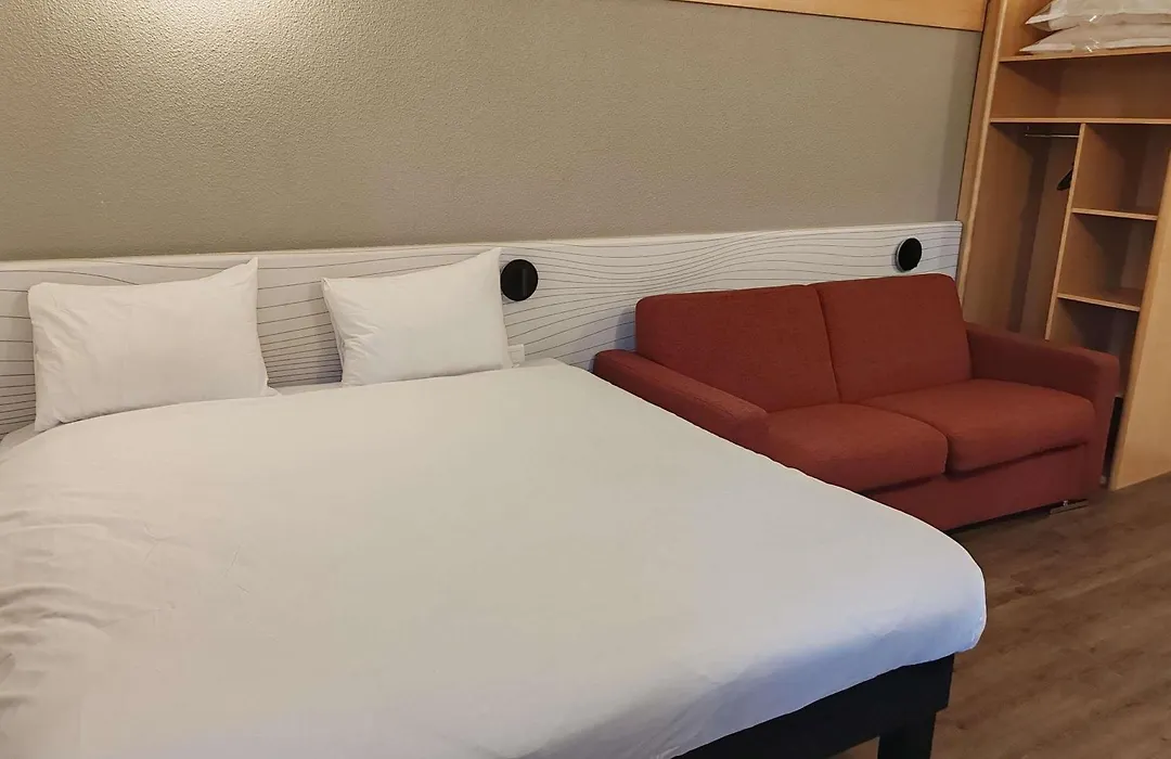 ibis Styles Paris Poissy-1
