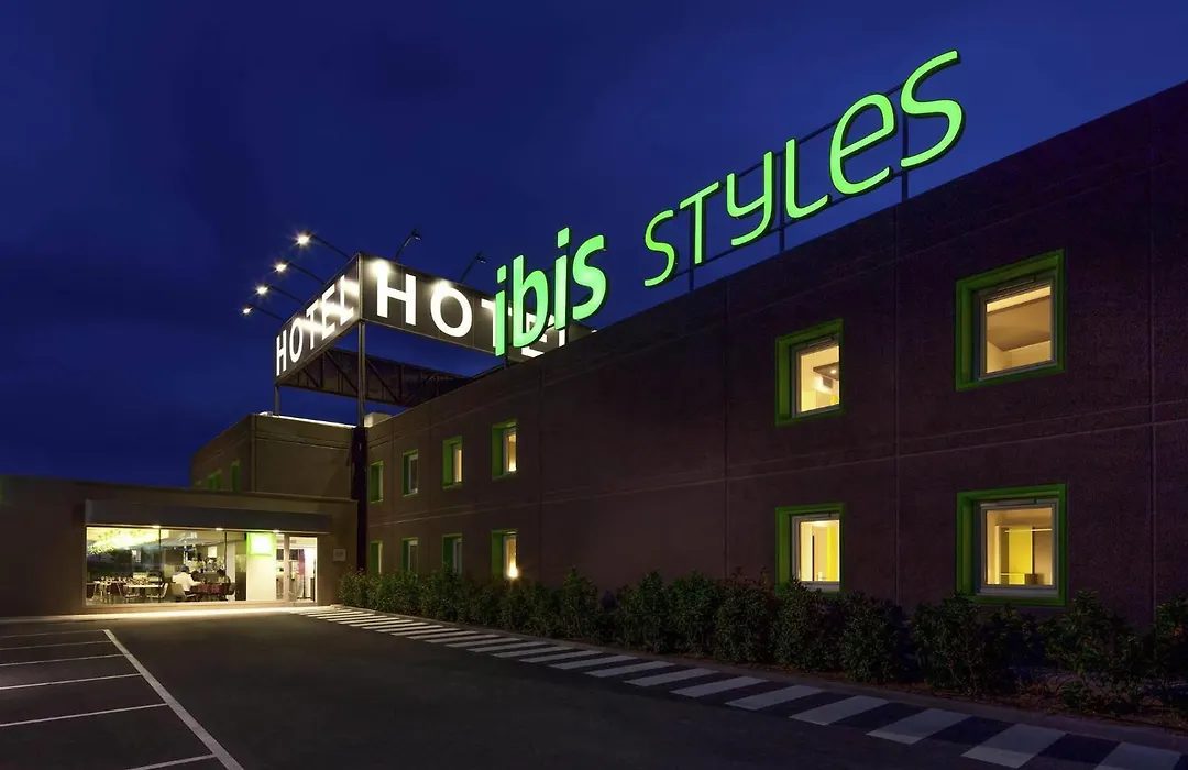 Hotel Ibis Styles Lleida Torrefarrera-1