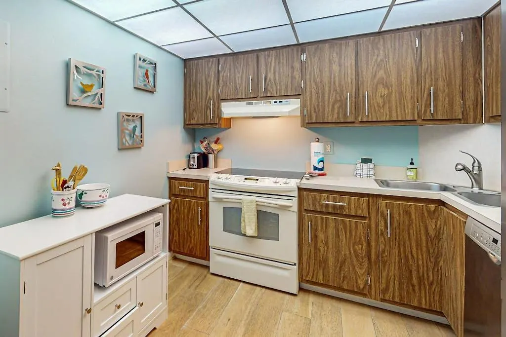 Seaview Court-1