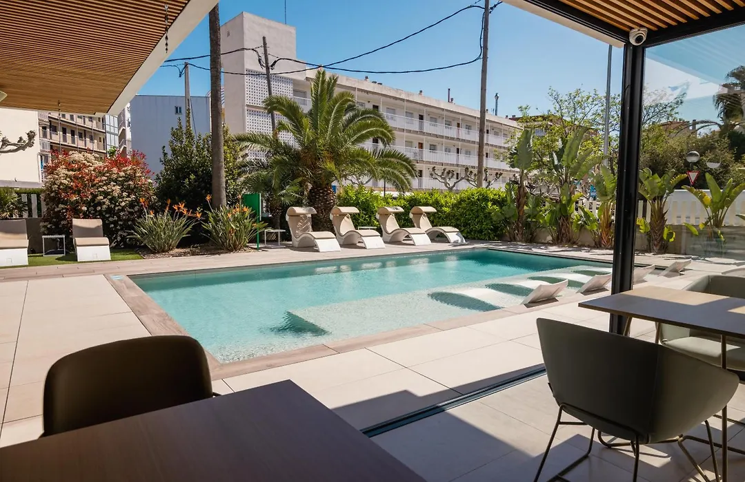 Instants Boutique Hotel (Adults Only)-1