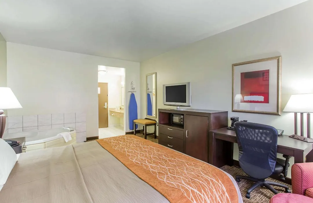 Comfort Inn Franklin Highway 96-1