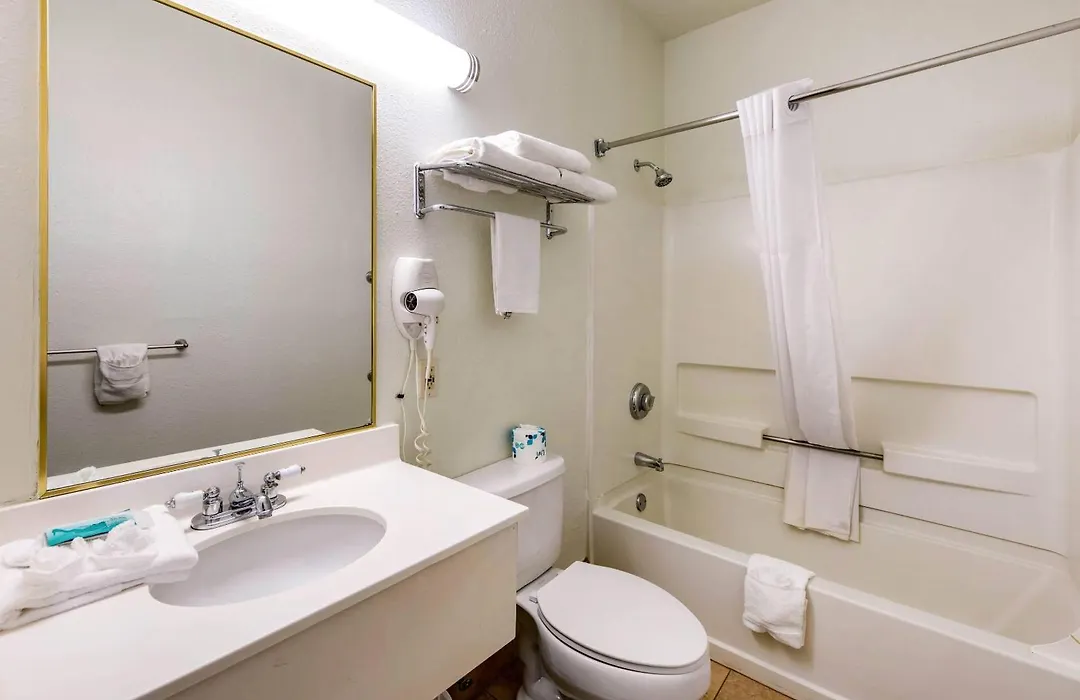 Quality Inn & Suites Gallup I-40 Exit 20-1