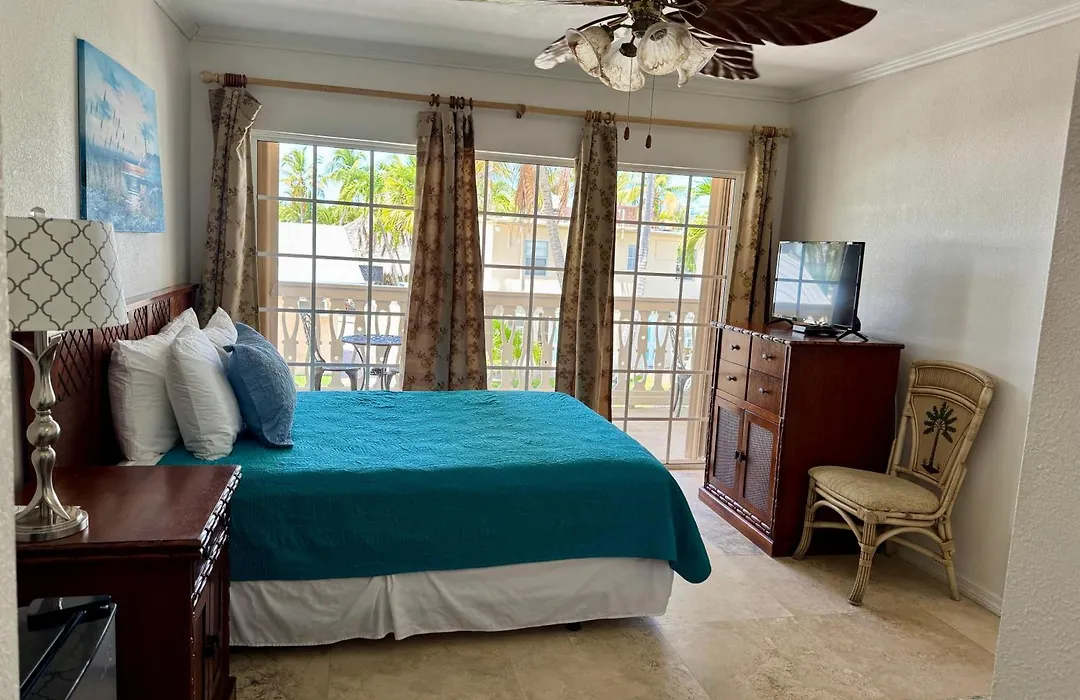 Coconut Cove Resort & Marina-1