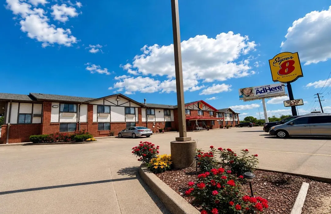 Super 8 By Wyndham Warrenton-1