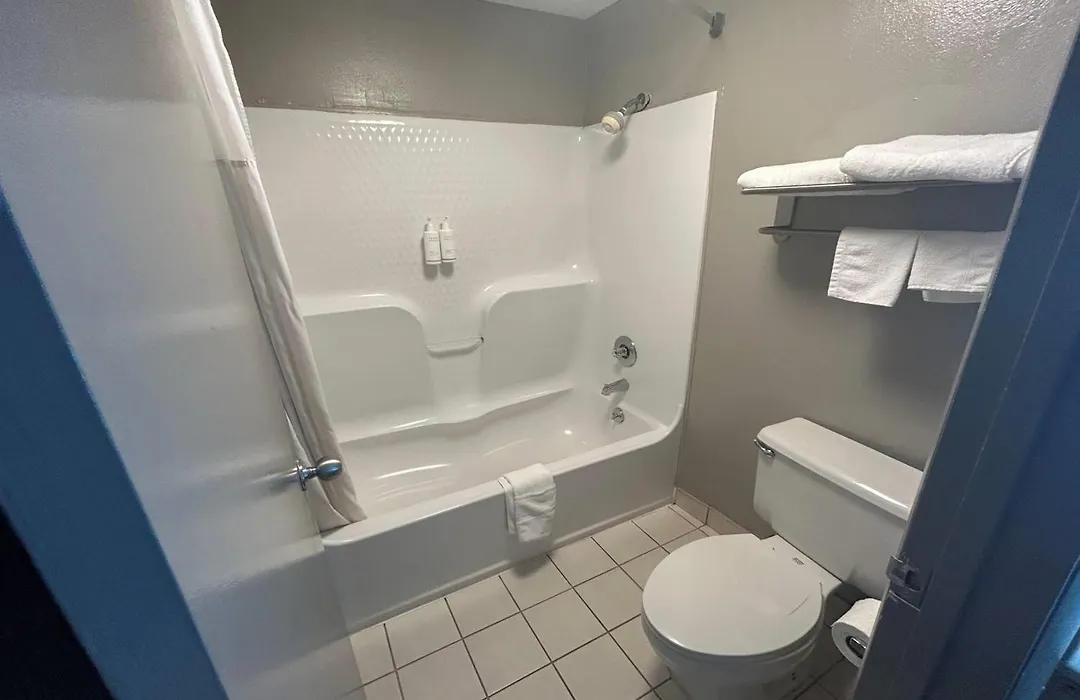 Days Inn By Wyndham Dublin Ga-1