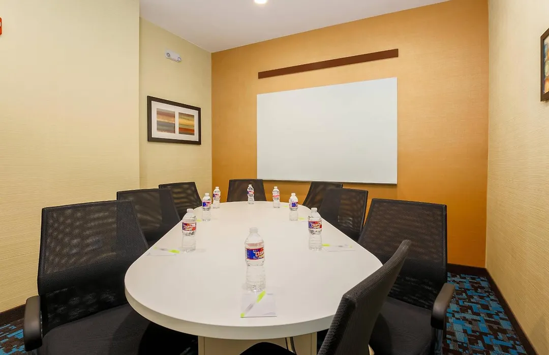Fairfield Inn & Suites By Marriott Alexandria-1