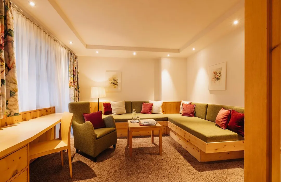 Hotel Aurora-1