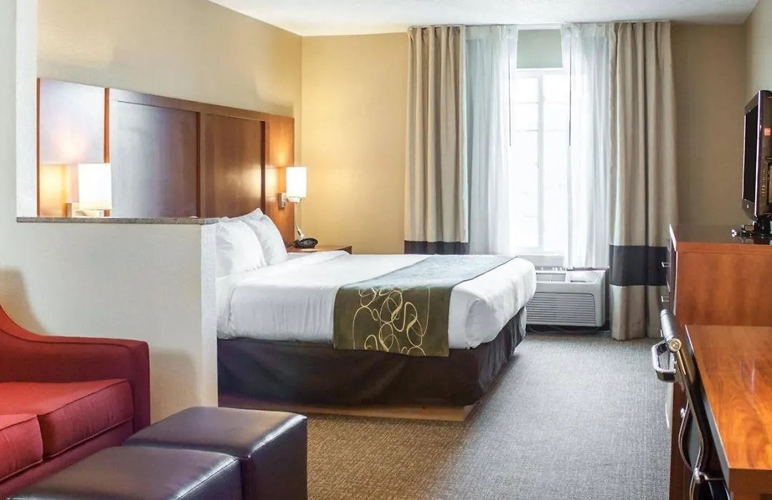 Comfort Suites Airport-1