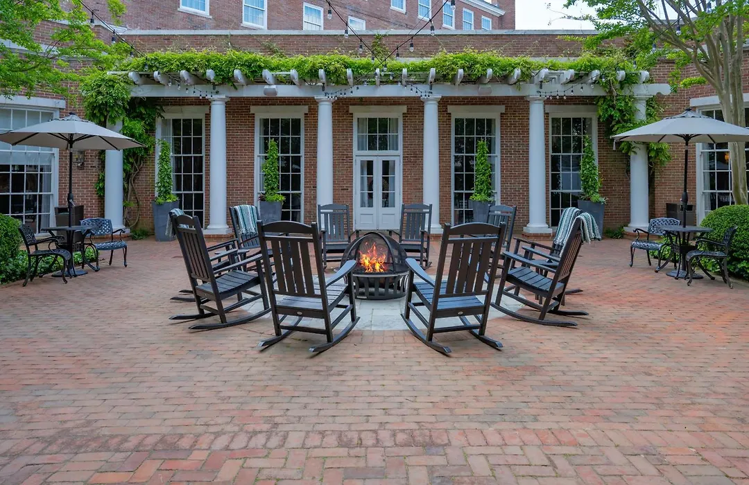The Tidewater Inn-1