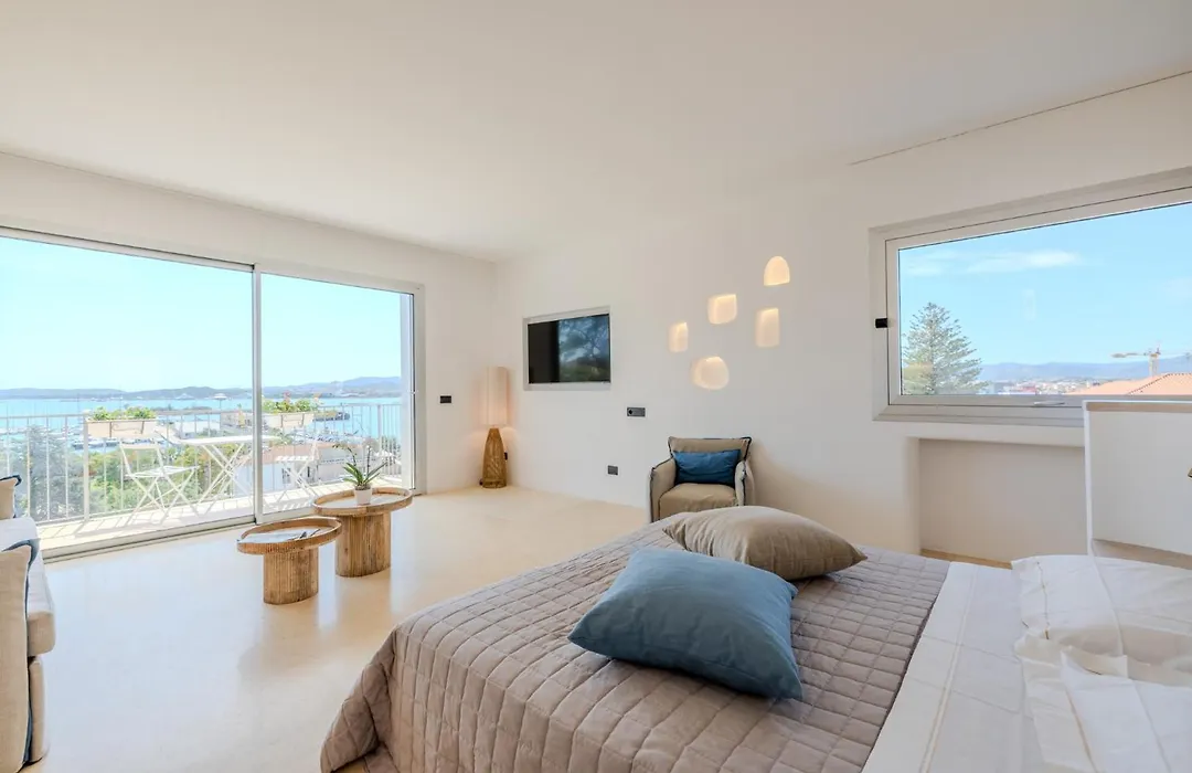 Antares Rooms And Suites-1