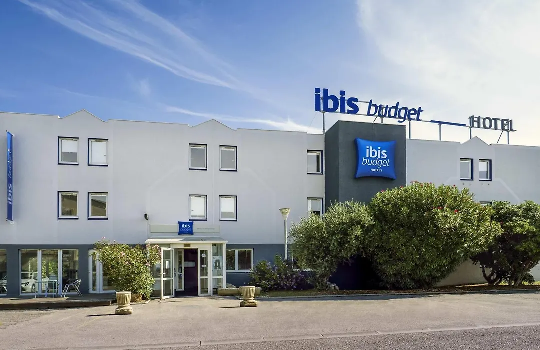 Ibis Budget Arles Sud Fourchon-1
