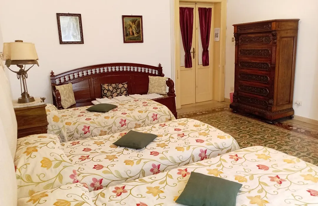 Guesthouse City Center-1