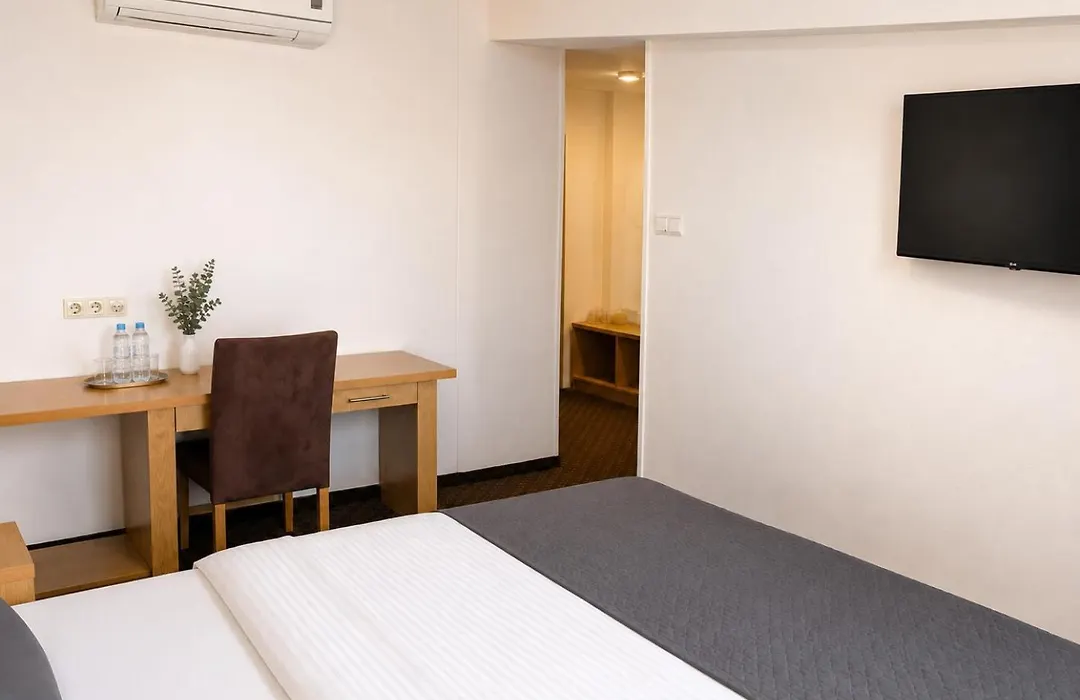 Hotel Secesja-1