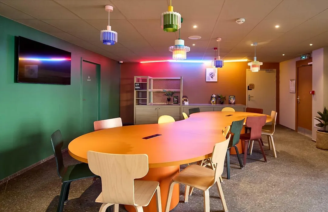 B&B HOTEL Saint-Witz Roissy-1