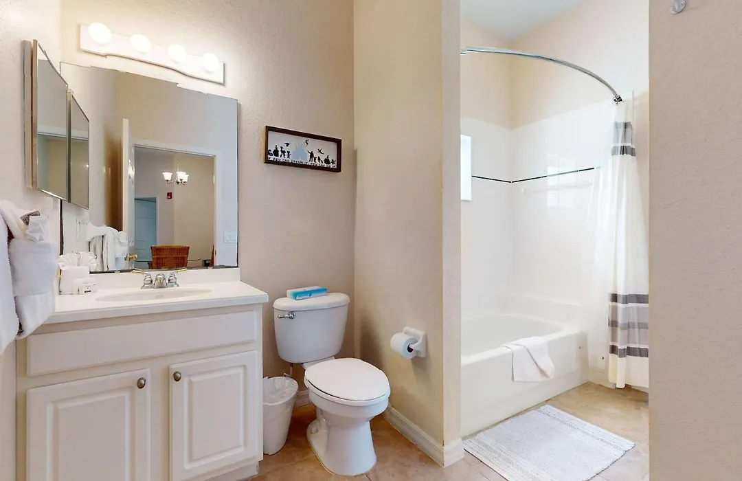 Newly Renovated Condo With Stunning View Of Pond Walking Trail And Tennis Courts-1