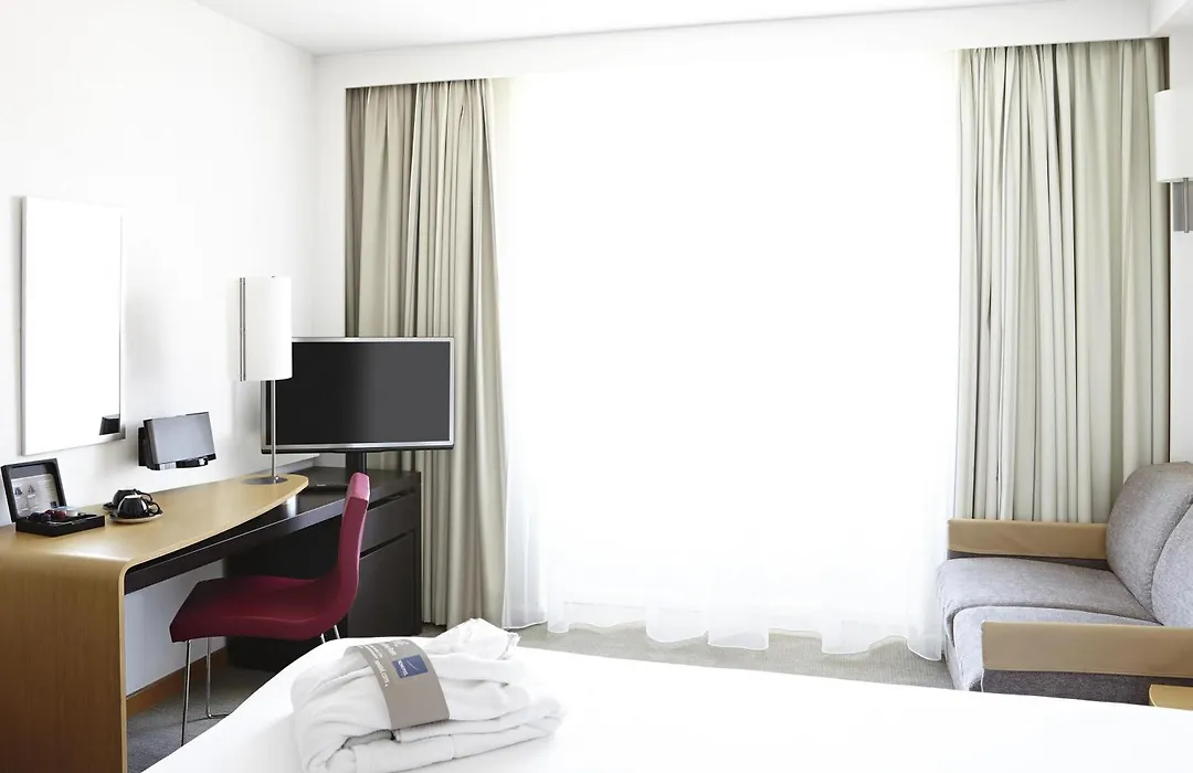 Novotel Pau Pyrénées-1
