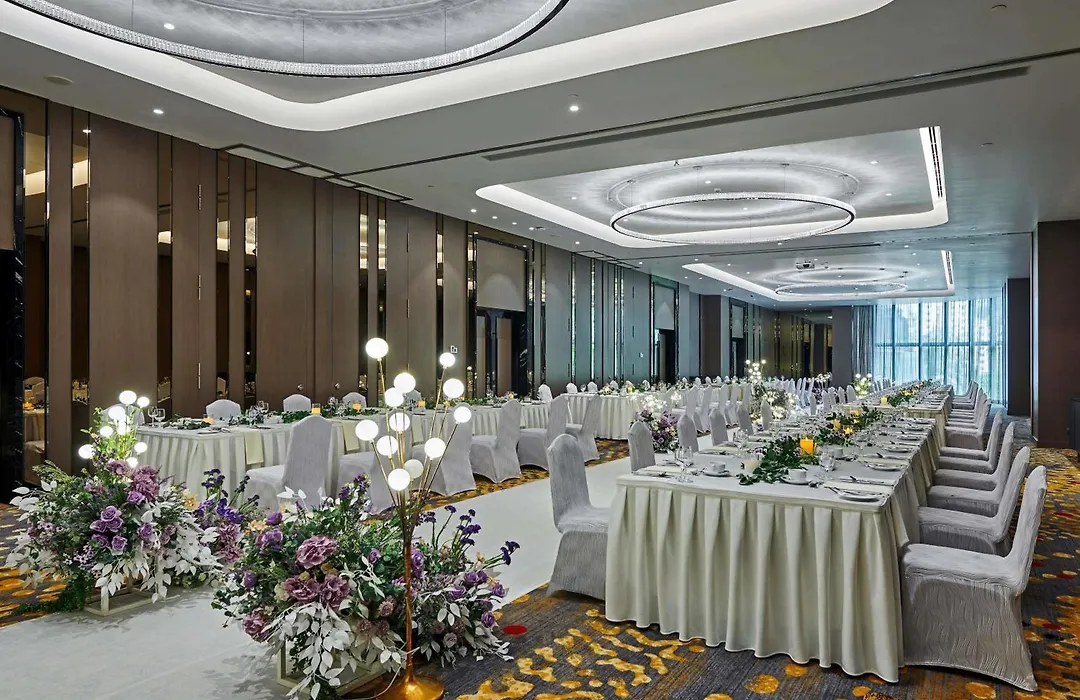 Pullman Kuala Lumpur City Centre Hotel & Residences-1
