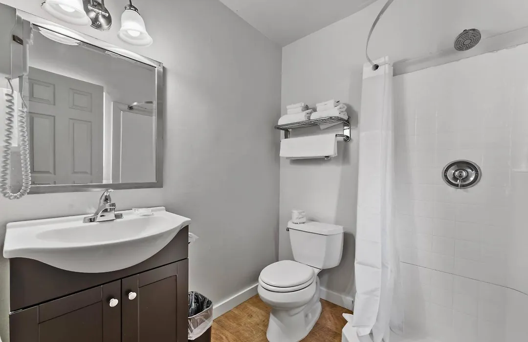 Econo Lodge Inn & Suites Heavenly Village Area-1