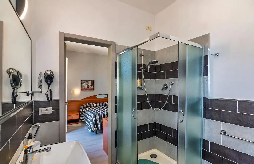 Hotel Apuana-1