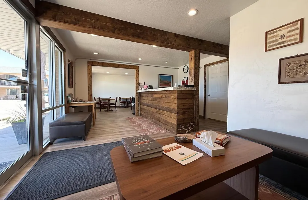 Four Corners Inn-1