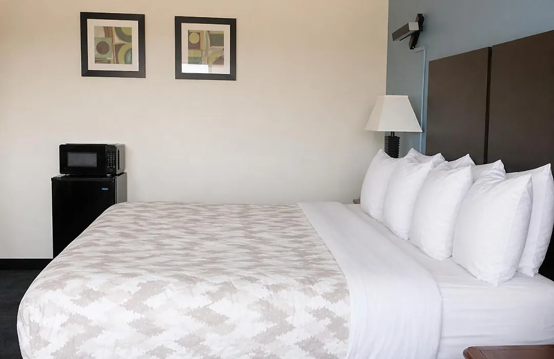 Americas Best Value Inn Phenix City-1